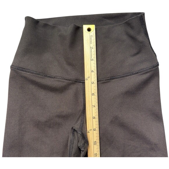 Alo Yoga High Rise Crop Leggings Womens XS Black Stretch Athletic Capri Workout - Picture 8 of 9